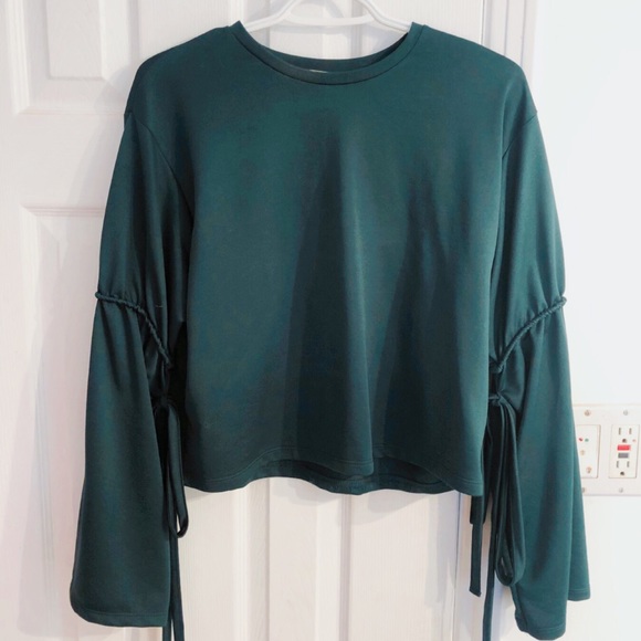 Zara evergreen bell sleeve top - Picture 3 of 4